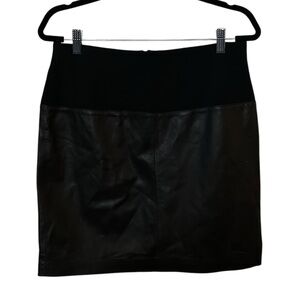 Ann Taylor Black Leather With Stretch Top Panel Size 8 Mini Skirt.